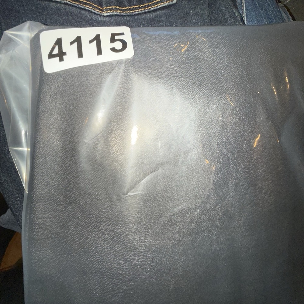 Abercrombie & Fitch A&F Black Faux‎ Leather Pants Size Medium - Picture 13 of 13